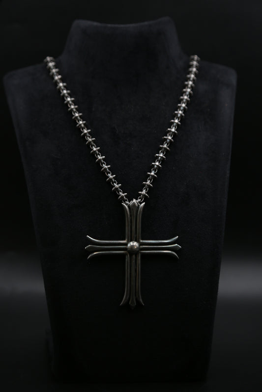 VD Cross pendant